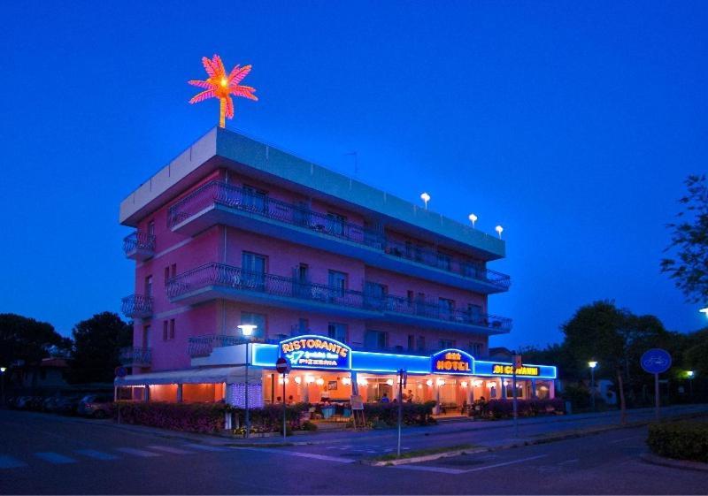 Hotel Di Giovanni Bibione Exterior photo